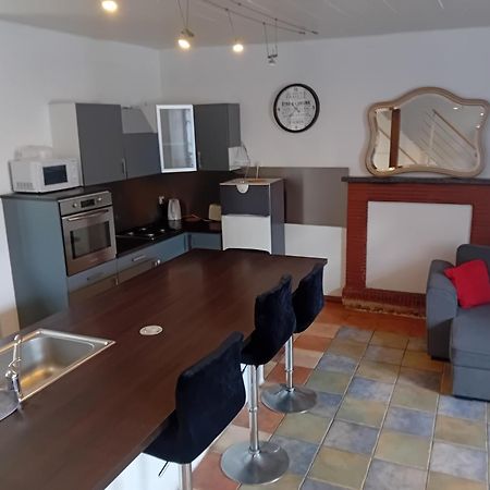 Maison De Bourg Dinge Bagian luar foto